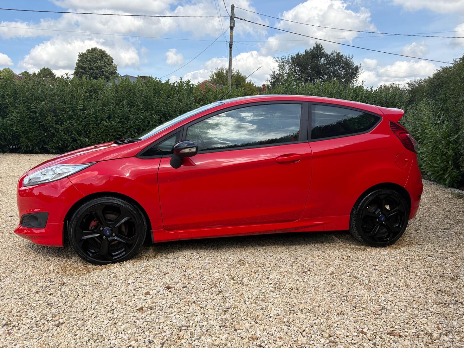 Used Ford Fiesta 2015 for sale - 76877552: Photo 9