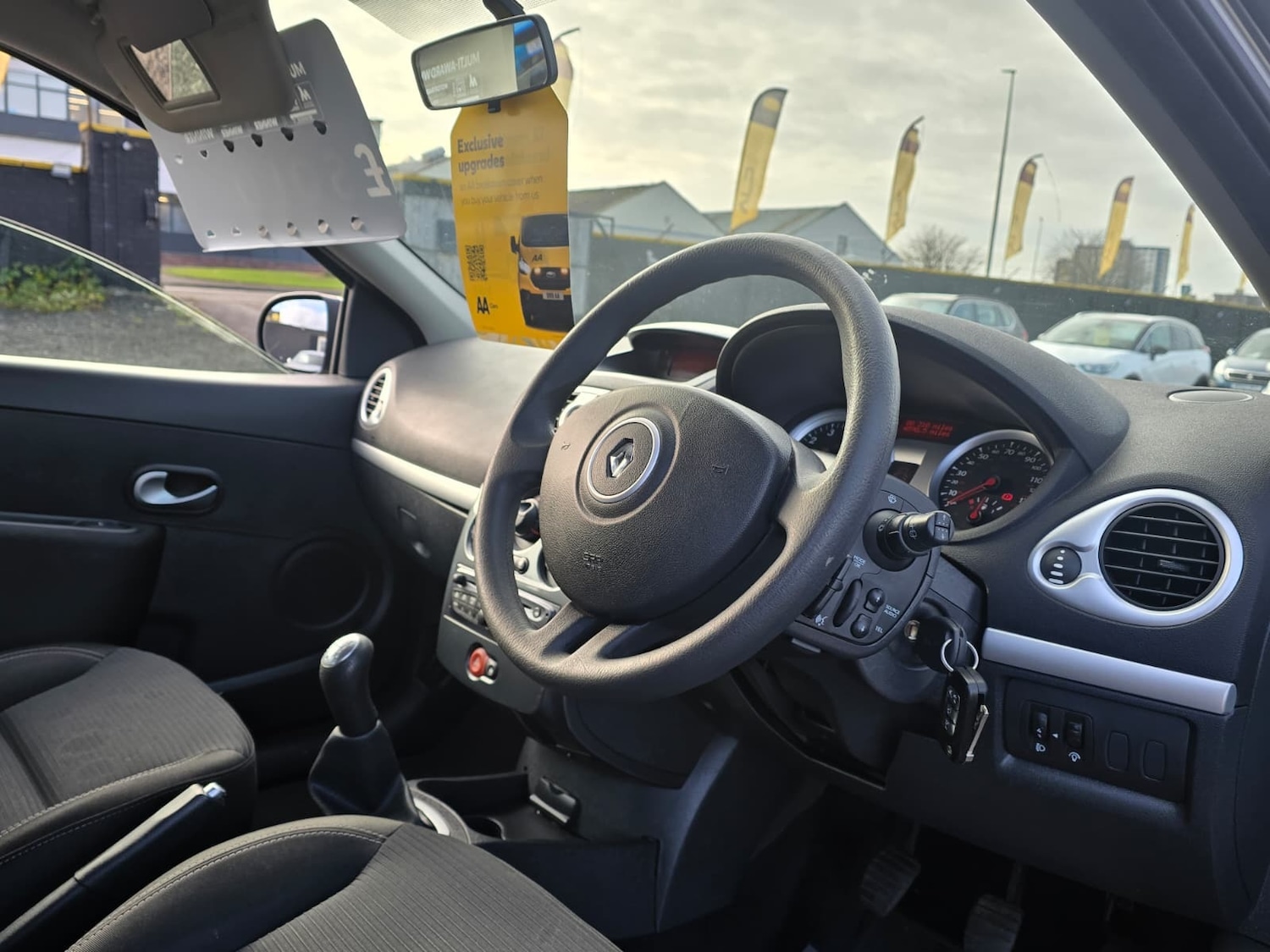 Used Renault Clio 2012 for sale - 76412687: Photo 4