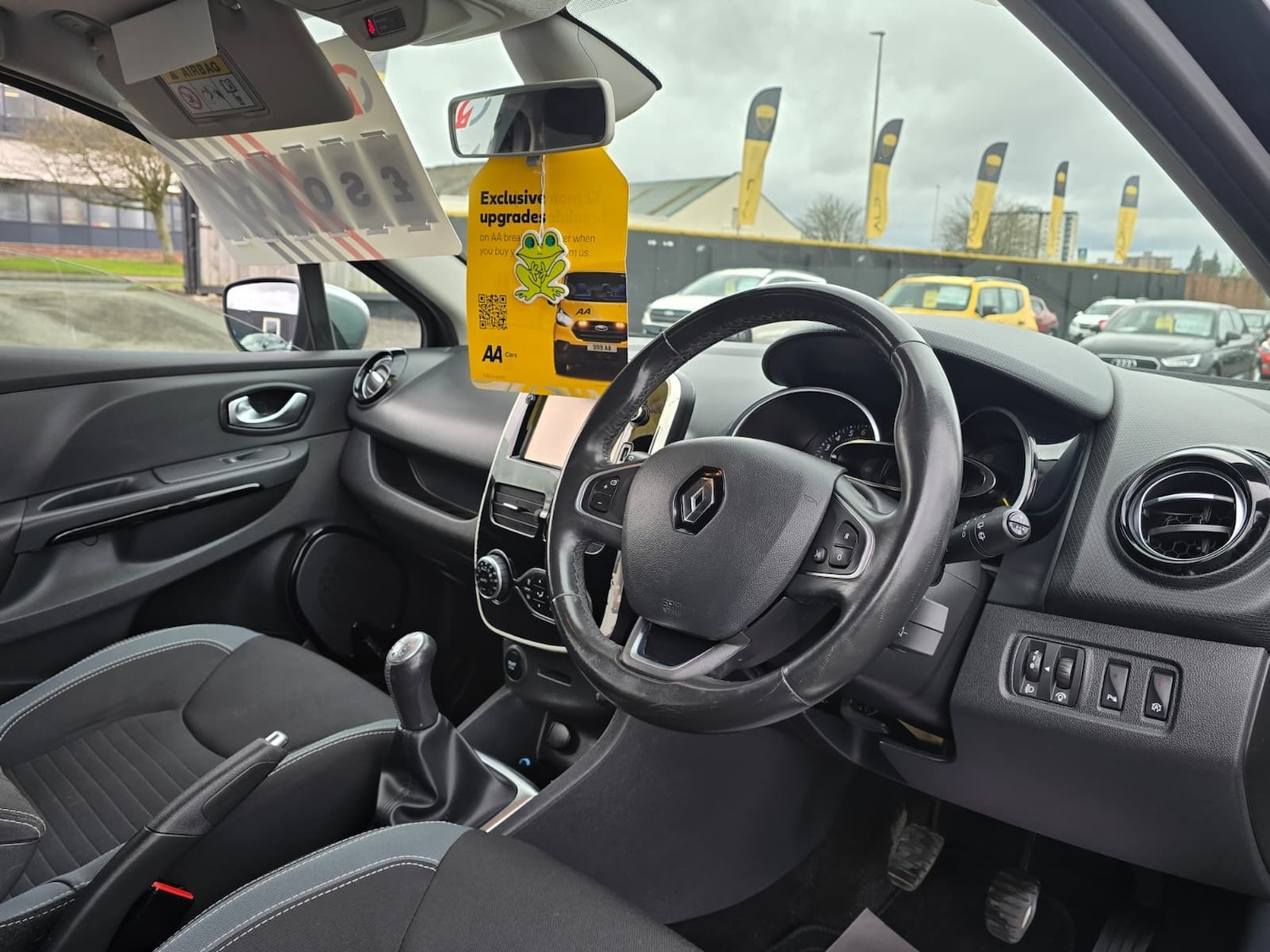 Used Renault Clio 2016 for sale - 78132034: Photo 3