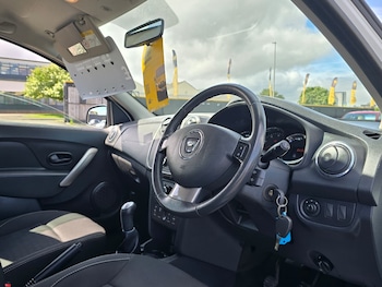 Used Dacia Sandero 2014 for sale - 79042625: Photo