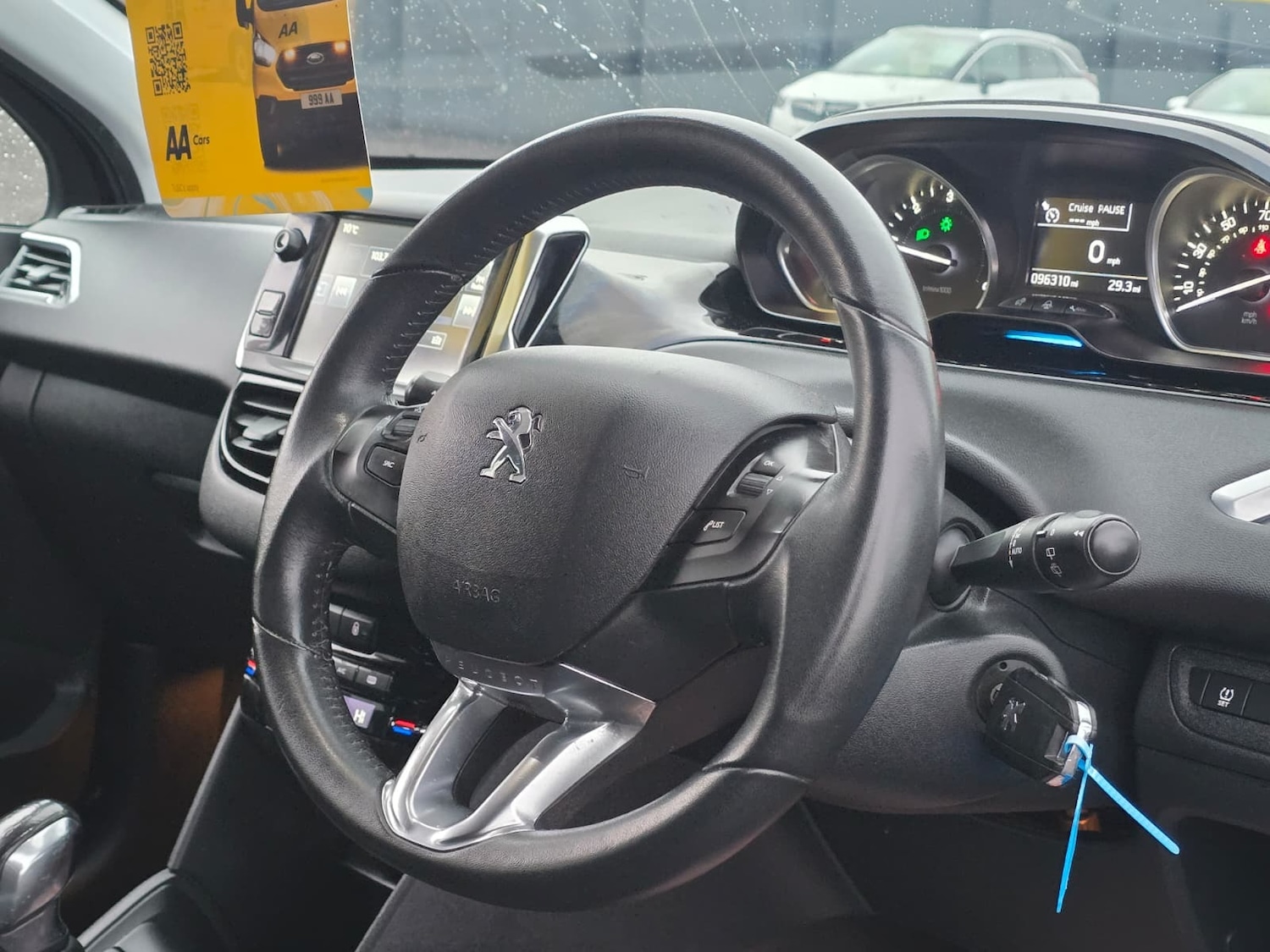 Used Peugeot 208 2014 for sale - 76882053: Photo 11