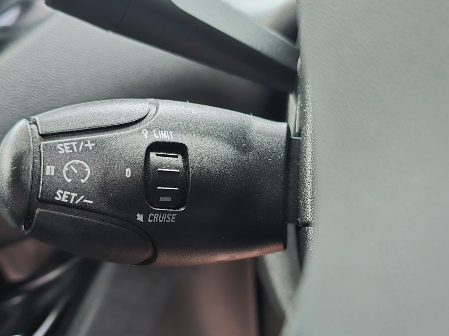 Used Peugeot 208 2014 for sale - 76882053: Photo 12