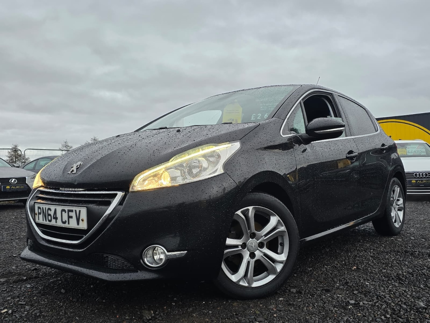 Used Peugeot 208 2014 for sale - 76882053: Photo 2