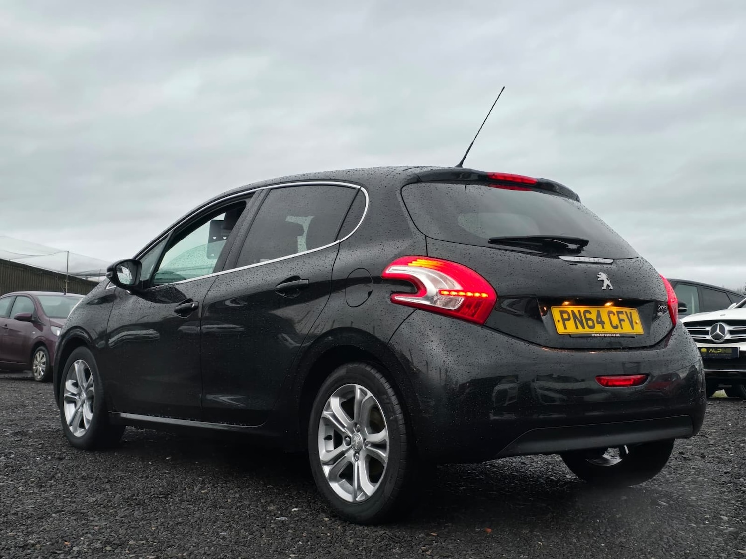 Used Peugeot 208 2014 for sale - 76882053: Photo 6