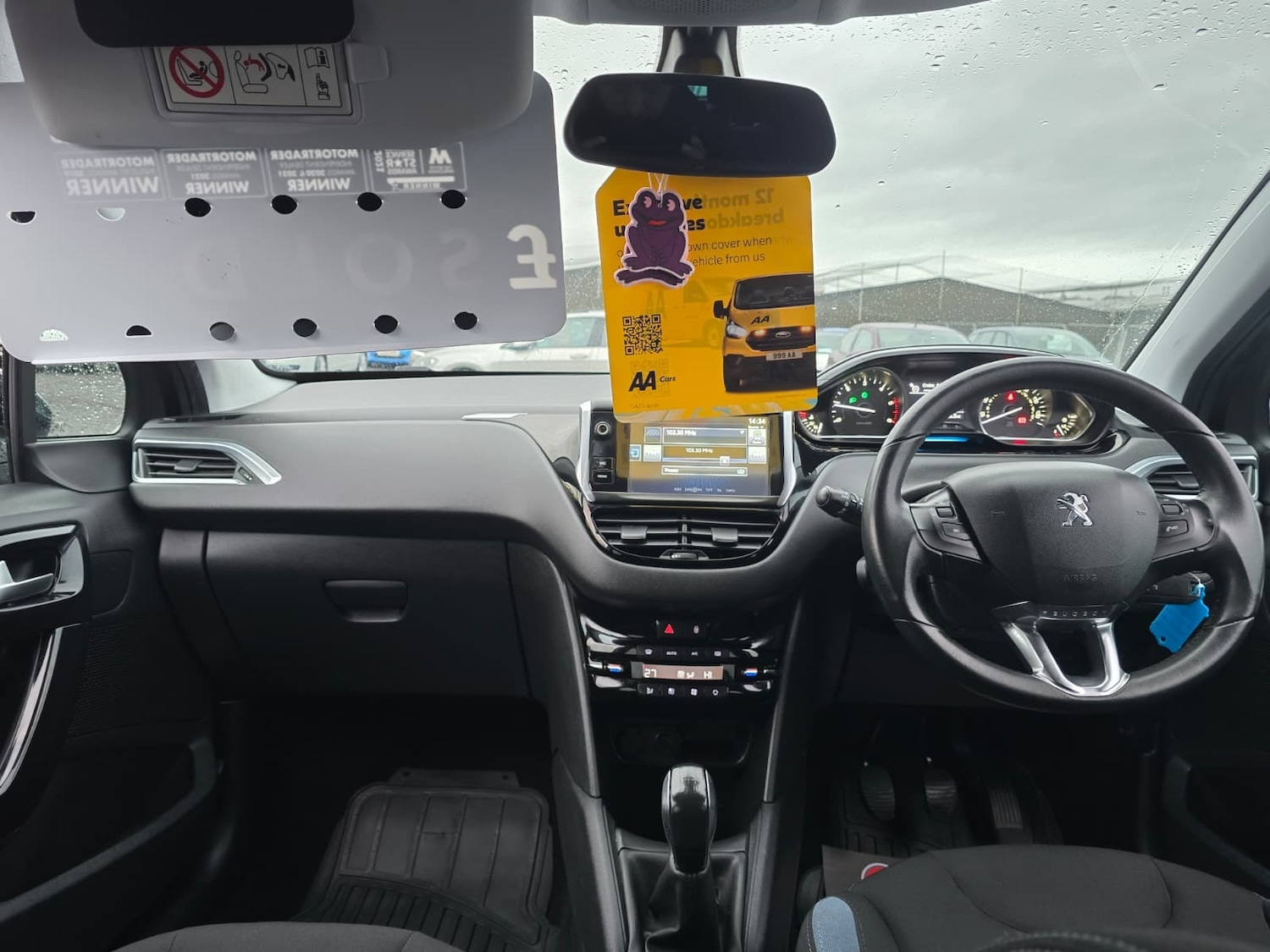 Used Peugeot 208 2014 for sale - 76882053: Photo 8