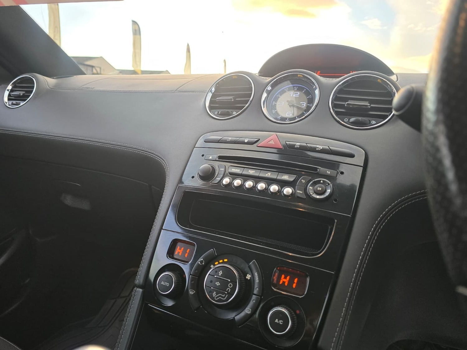 Used Peugeot RCZ 2015 for sale - 76393856: Photo 8