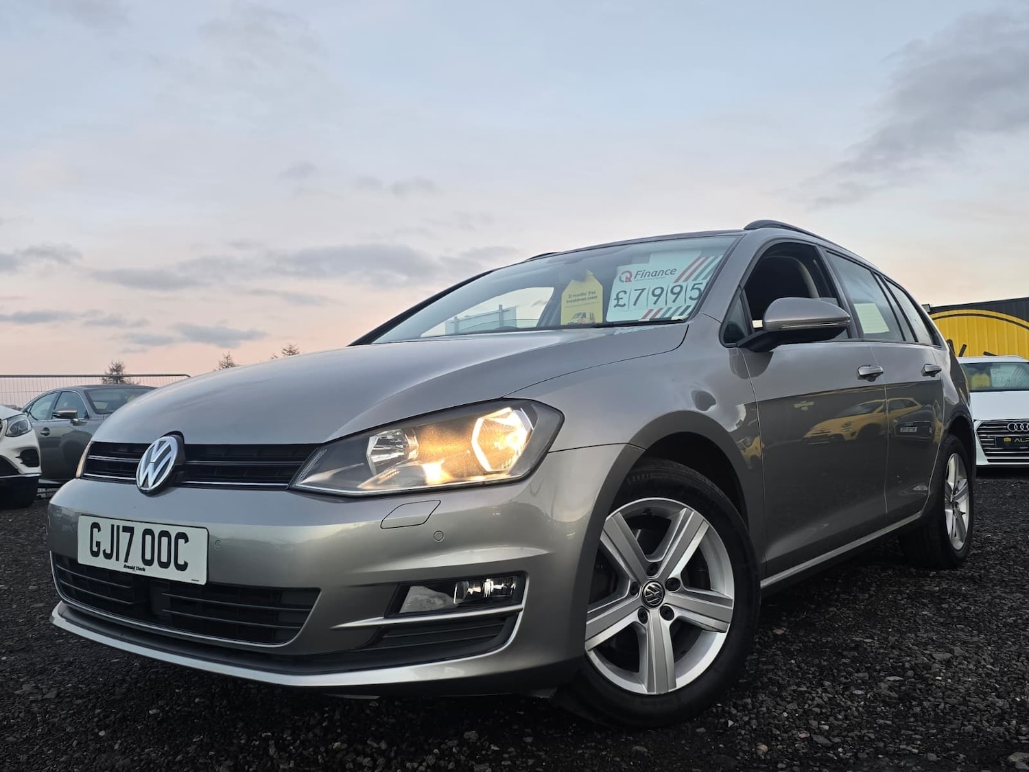 Used Volkswagen Golf 2017 for sale - 76921562: Photo 2