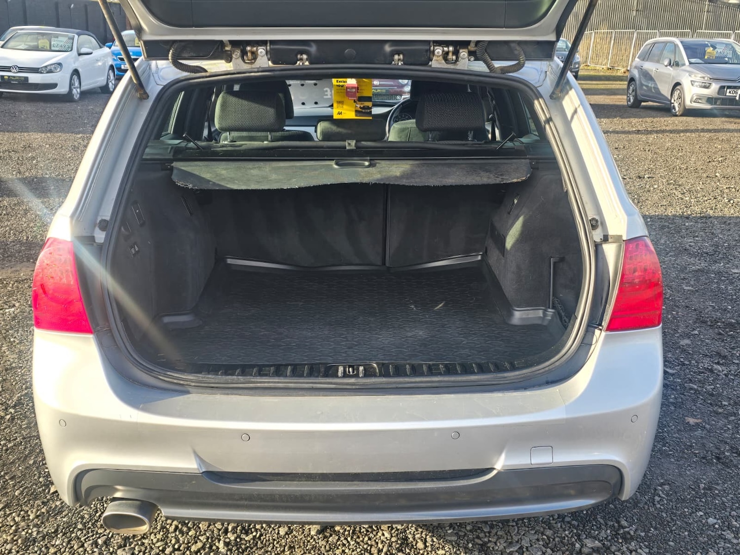 Used BMW 3 Series 2011 for sale - 77168118: Photo 9