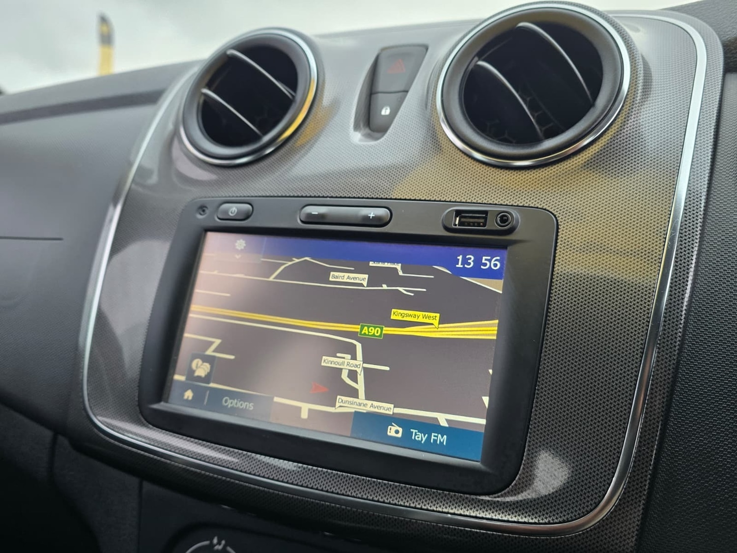 Used Dacia Sandero Stepway 2017 for sale - 76555596: Photo 10