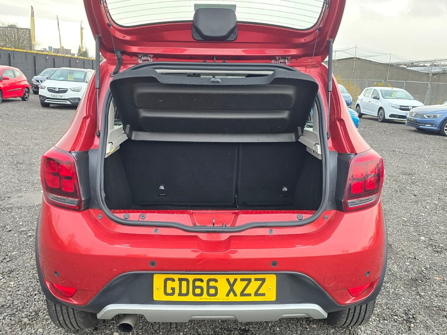 Used Dacia Sandero Stepway 2017 for sale - 76555596: Photo 12