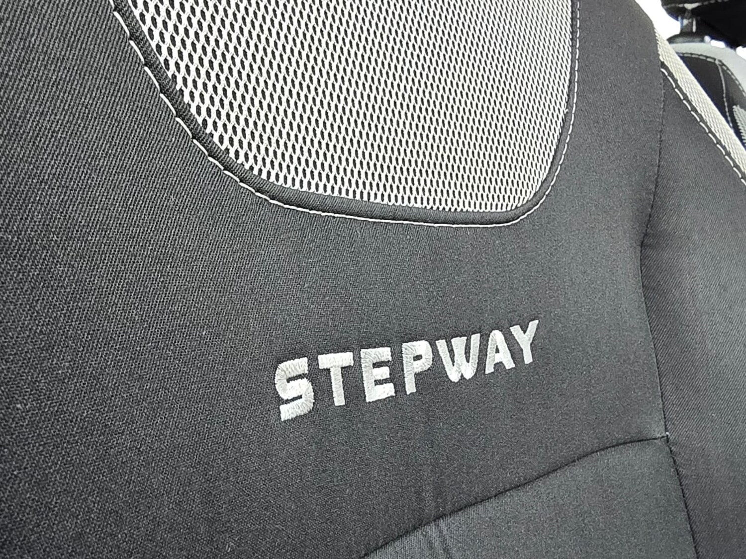 Used Dacia Sandero Stepway 2017 for sale - 76555596: Photo 15