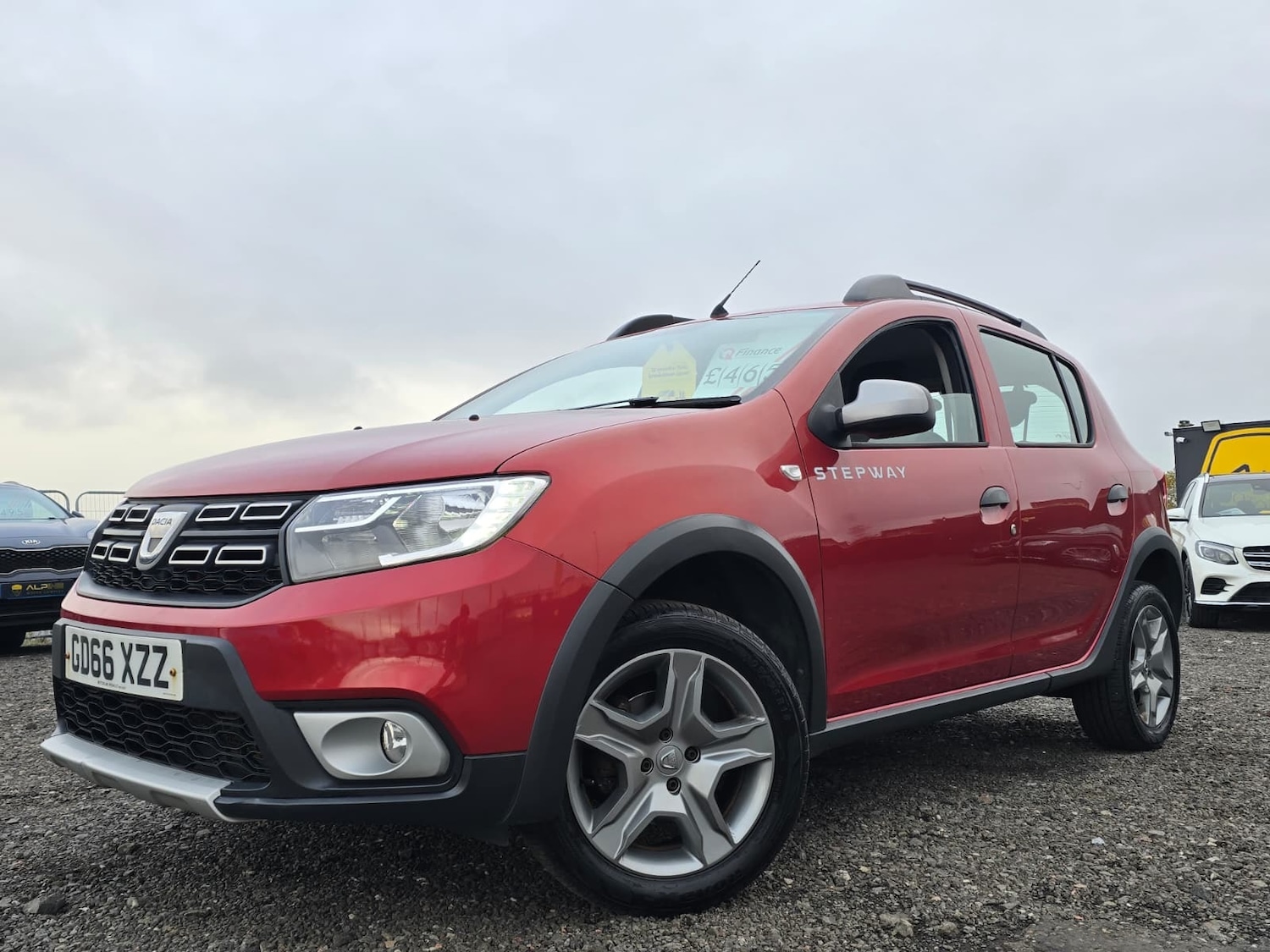 Used Dacia Sandero Stepway 2017 for sale - 76555596: Photo 2