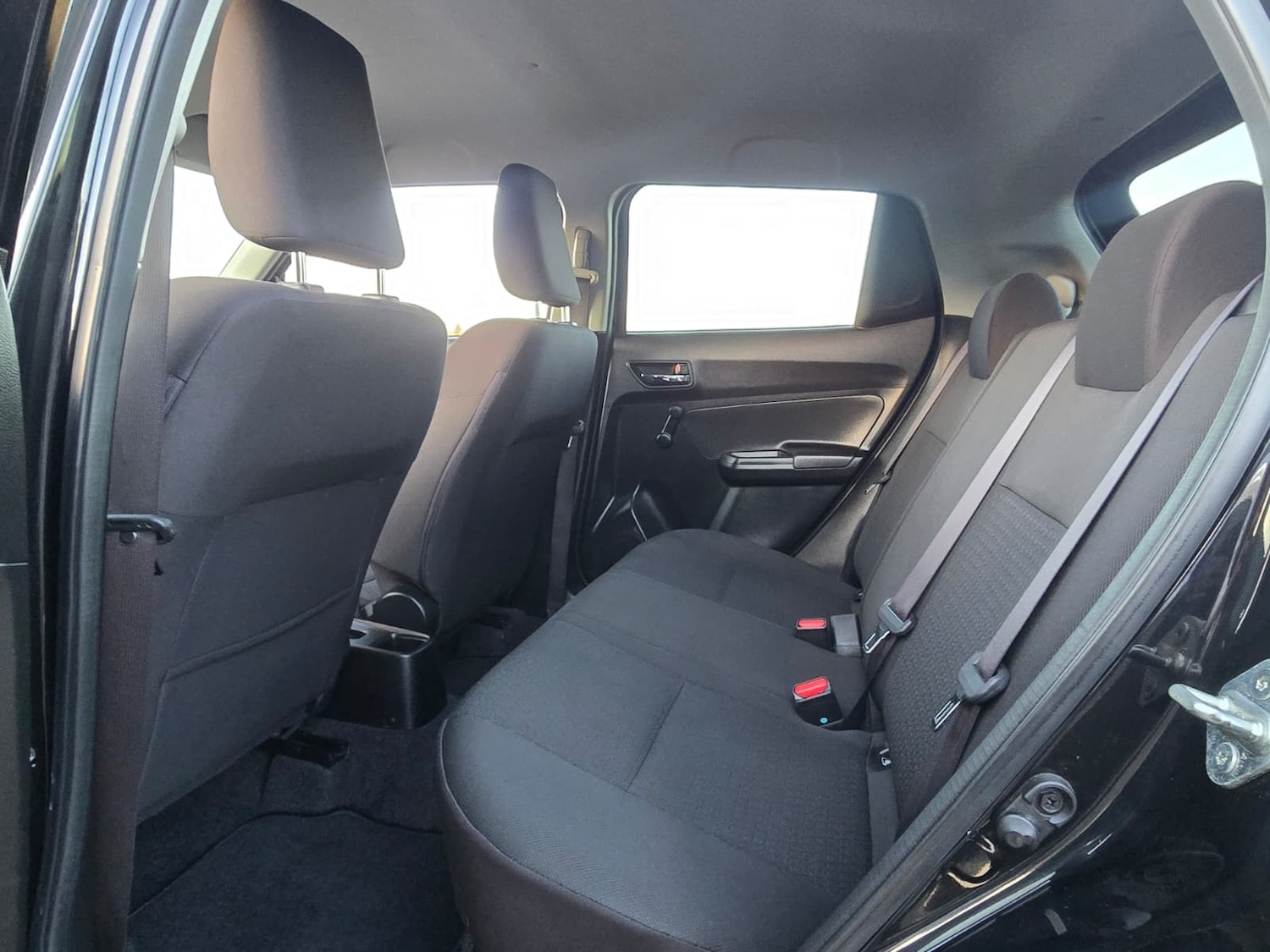 Used Suzuki Swift 2018 for sale - 76696282: Photo 9