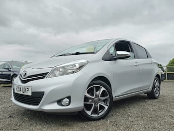 Used Toyota Yaris 2014 for sale - 79673575: Photo