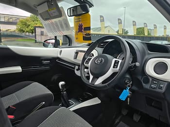 Used Toyota Yaris 2014 for sale - 79673575: Photo