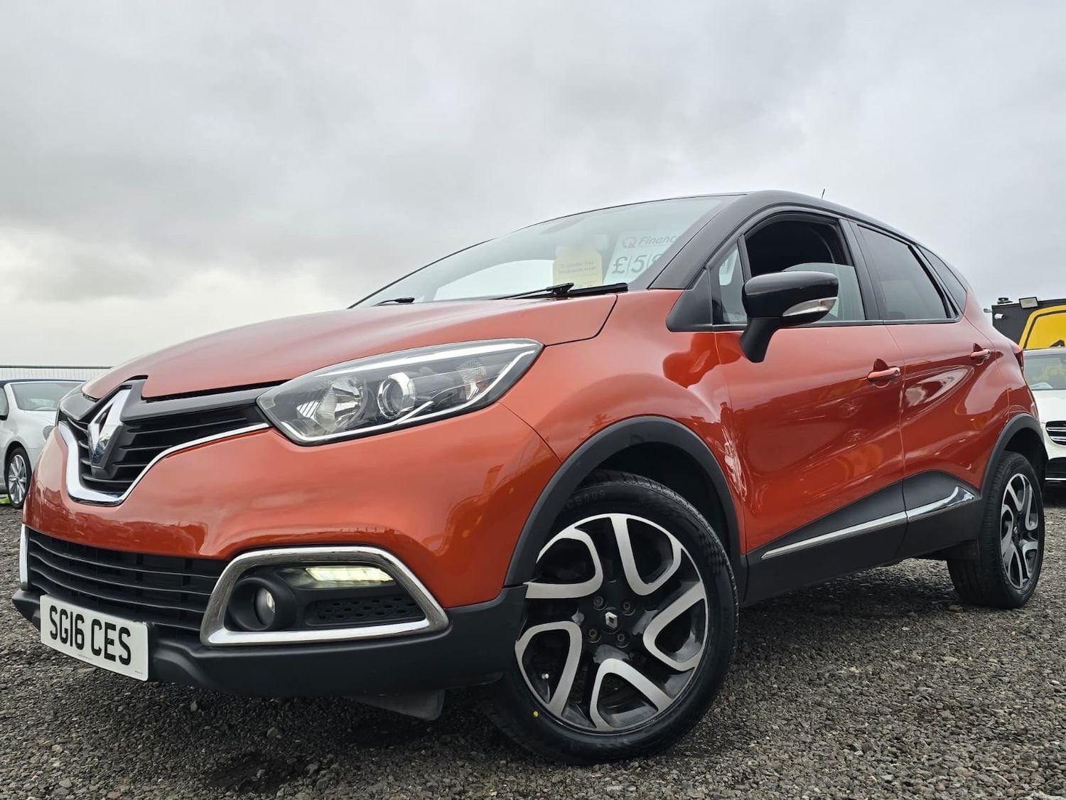 Used Renault Captur 2016 for sale - 76556721: Photo 2