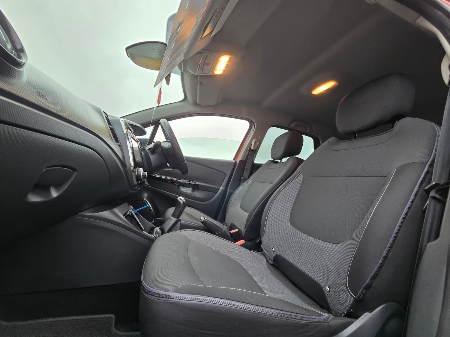 Used Renault Captur 2016 for sale - 76556721: Photo 8