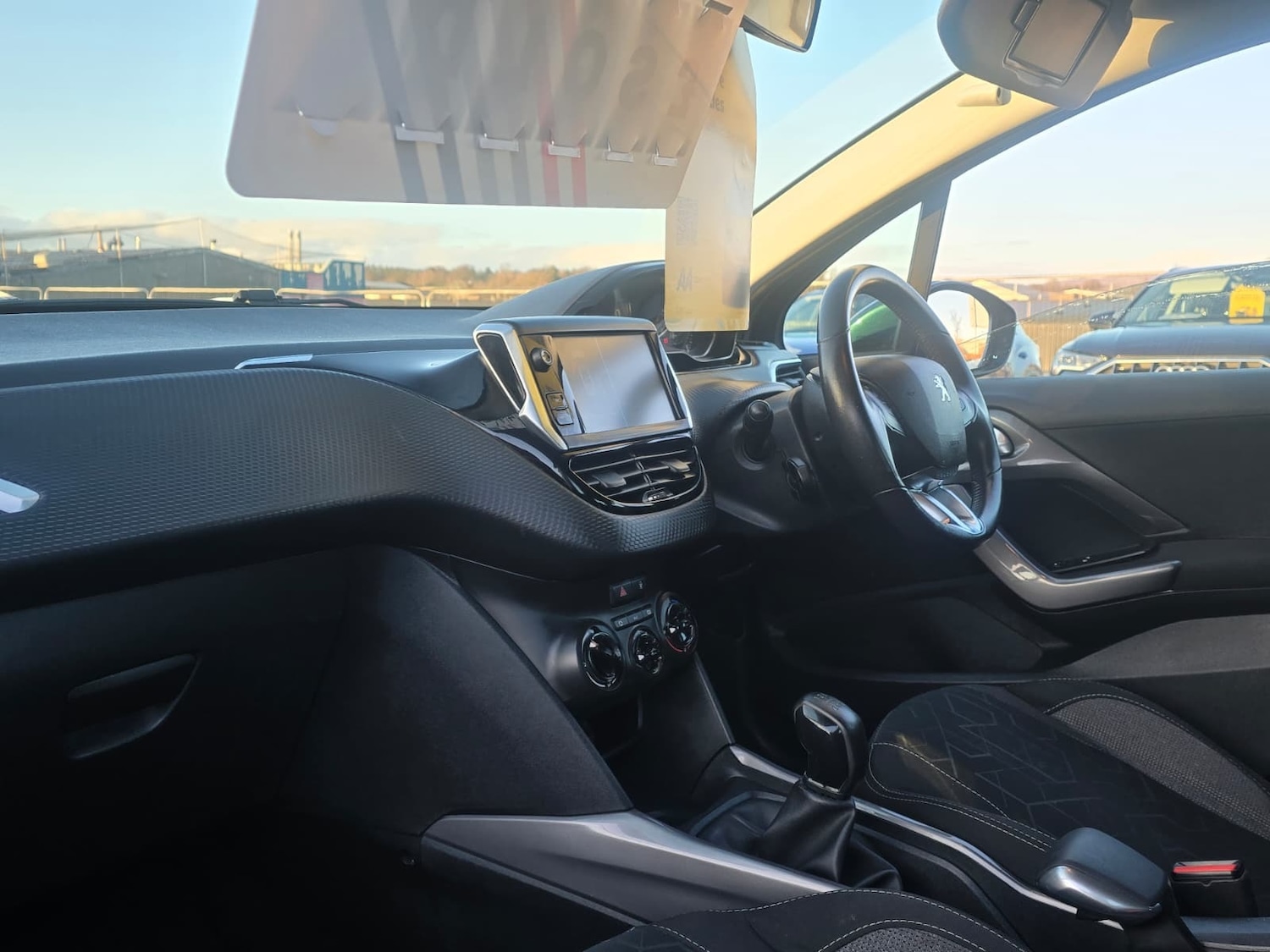 Used Peugeot 2008 2017 for sale - 77210334: Photo 13