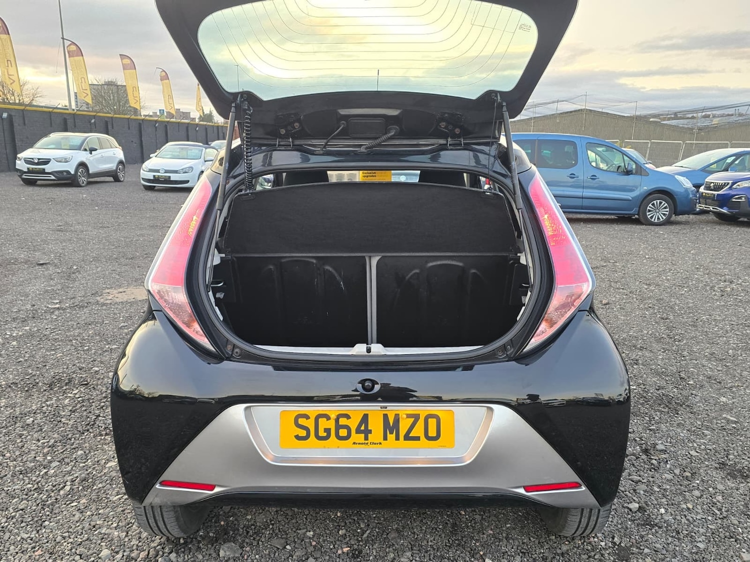 Used Toyota AYGO 2014 for sale - 77732615: Photo 13