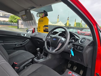 Used Ford Fiesta 2014 for sale - 78992432: Photo