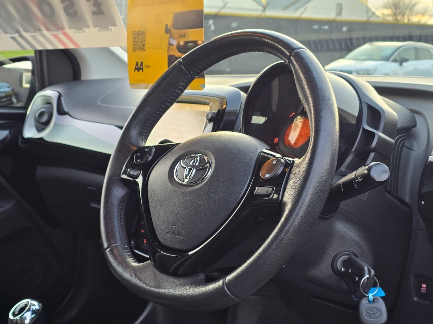 Used Toyota AYGO 2014 for sale - 76602749: Photo 12