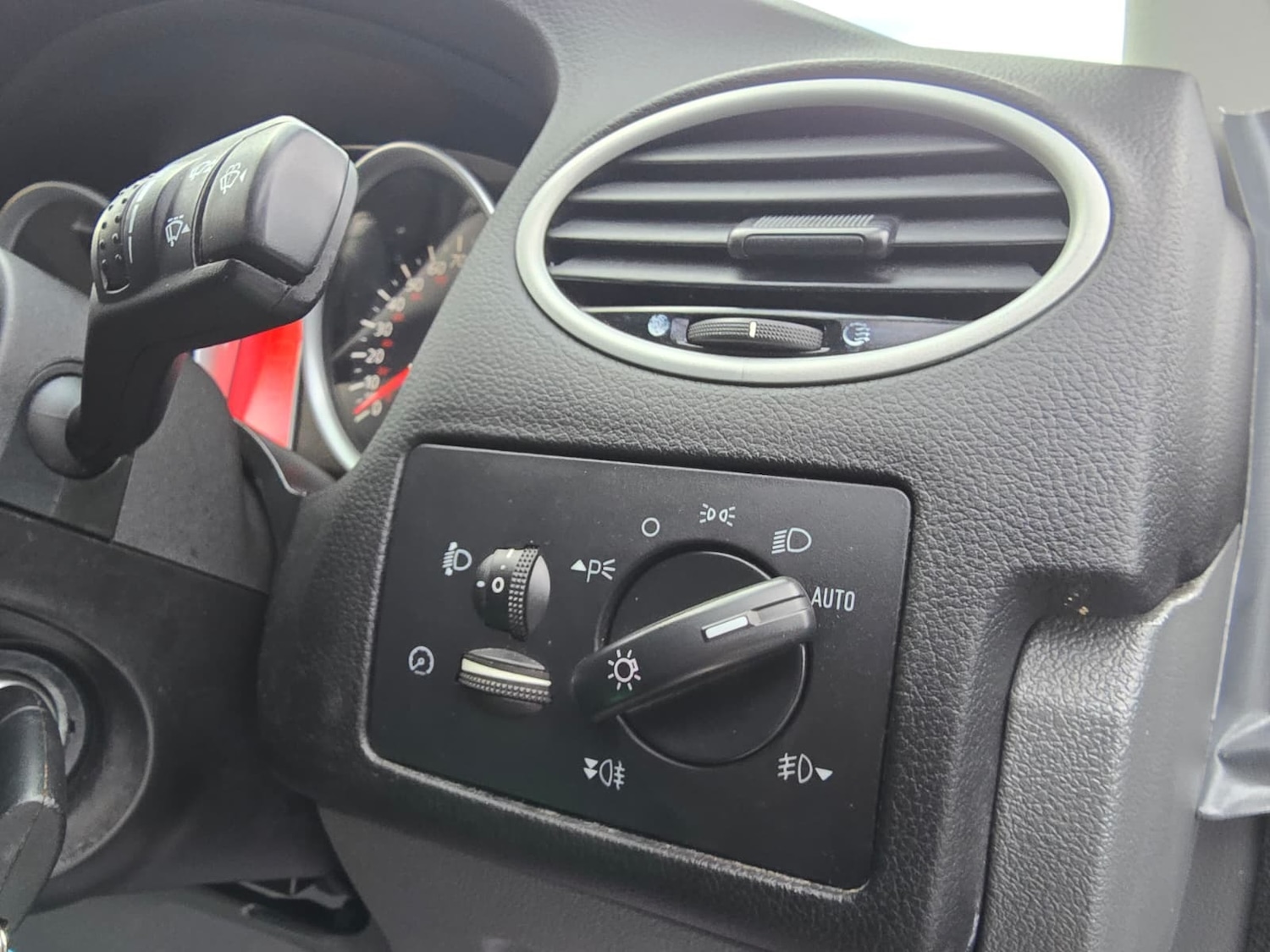 Used Ford Focus 2011 for sale - 77160018: Photo 15