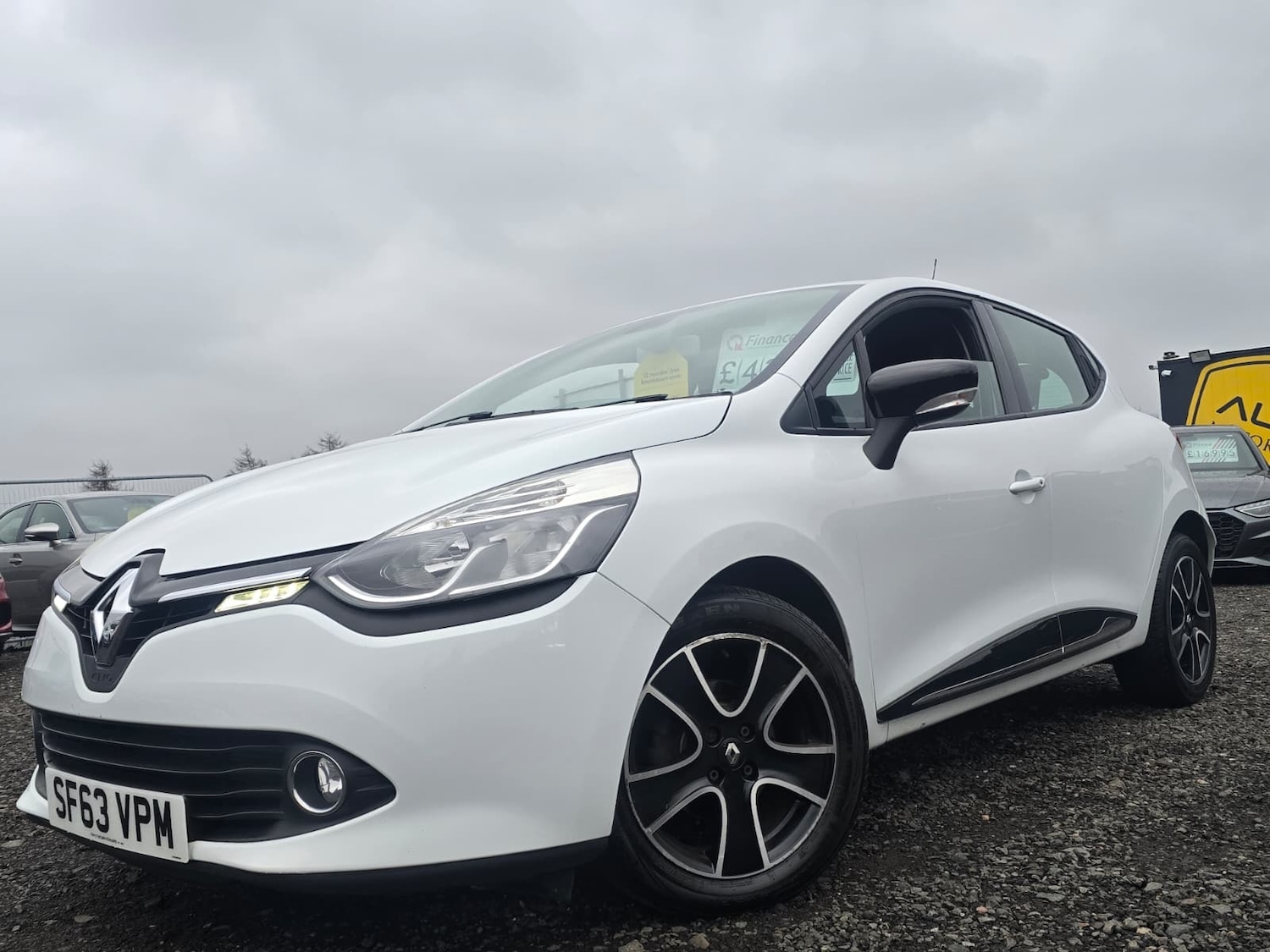 Used Renault Clio 2013 for sale - 77284126: Photo 2