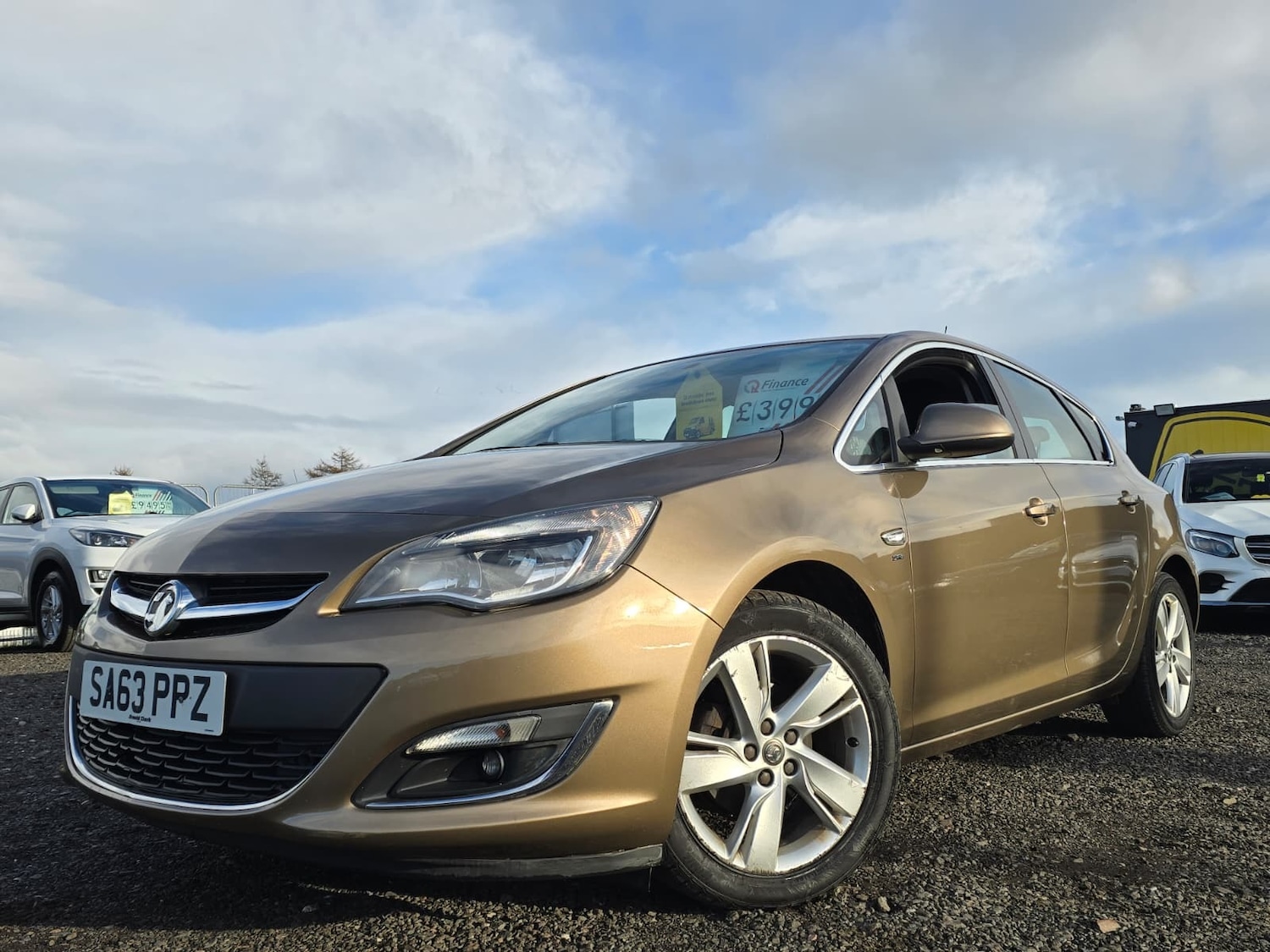 Used Vauxhall Astra 2013 for sale - 76637853: Photo 2