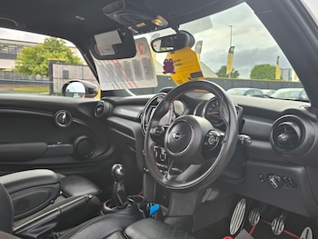 Used MINI Hatch 2019 for sale - 79537149: Photo