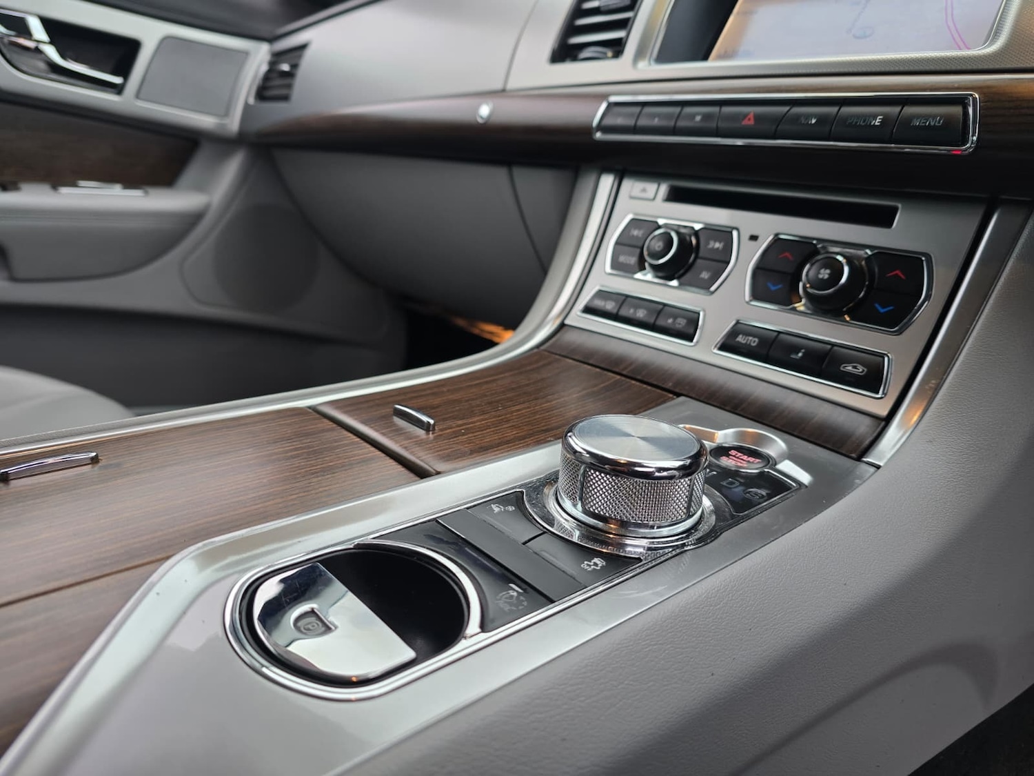 Used Jaguar XF 2012 for sale - 77393681: Photo 15