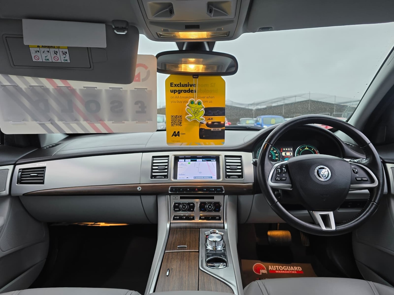 Used Jaguar XF 2012 for sale - 77393681: Photo 5