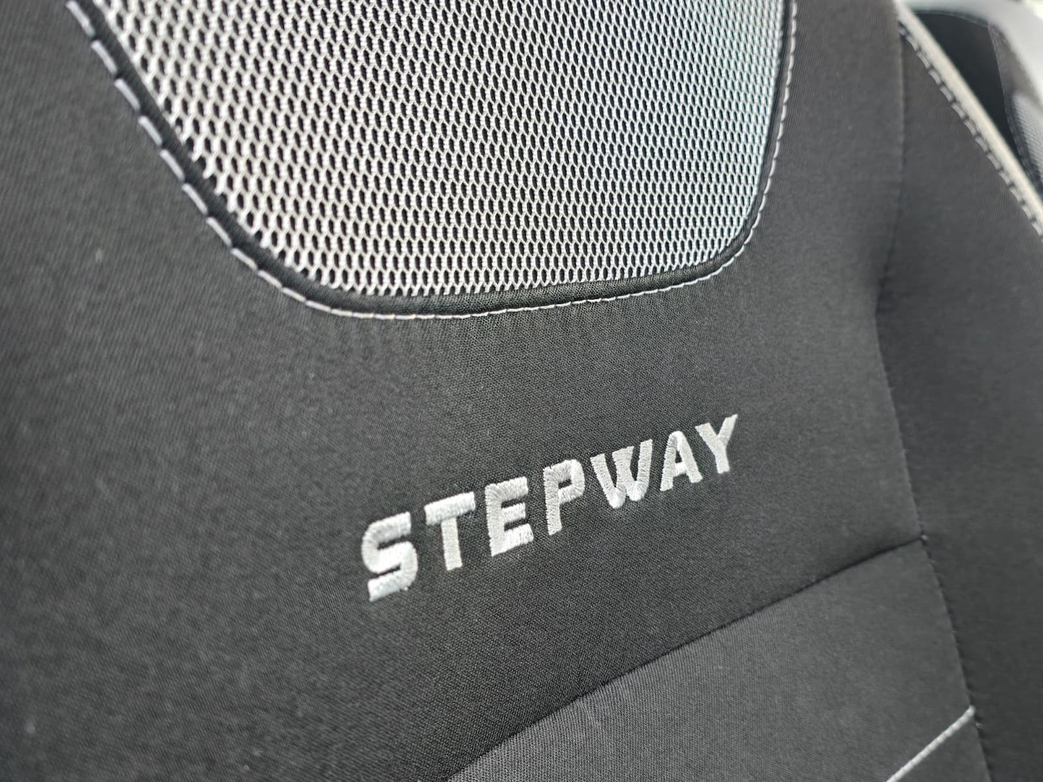 Used Dacia Sandero Stepway 2018 for sale - 76491845: Photo 12