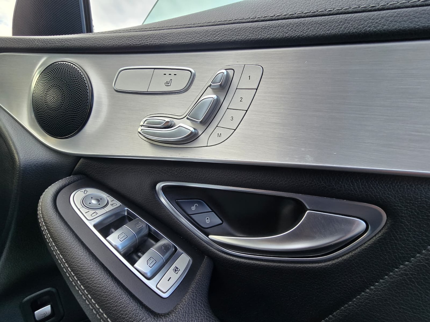 Used Mercedes-Benz GLC 2015 for sale - 76506092: Photo 15