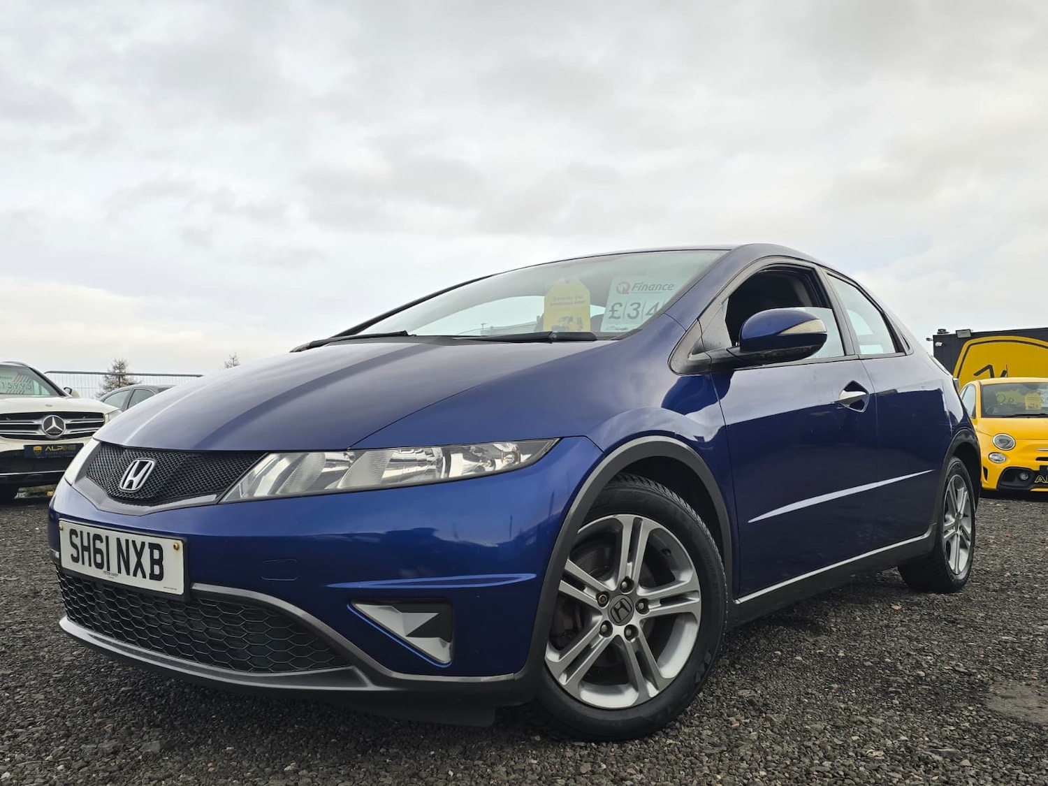 Used Honda Civic 2011 for sale - 76906145: Photo 2