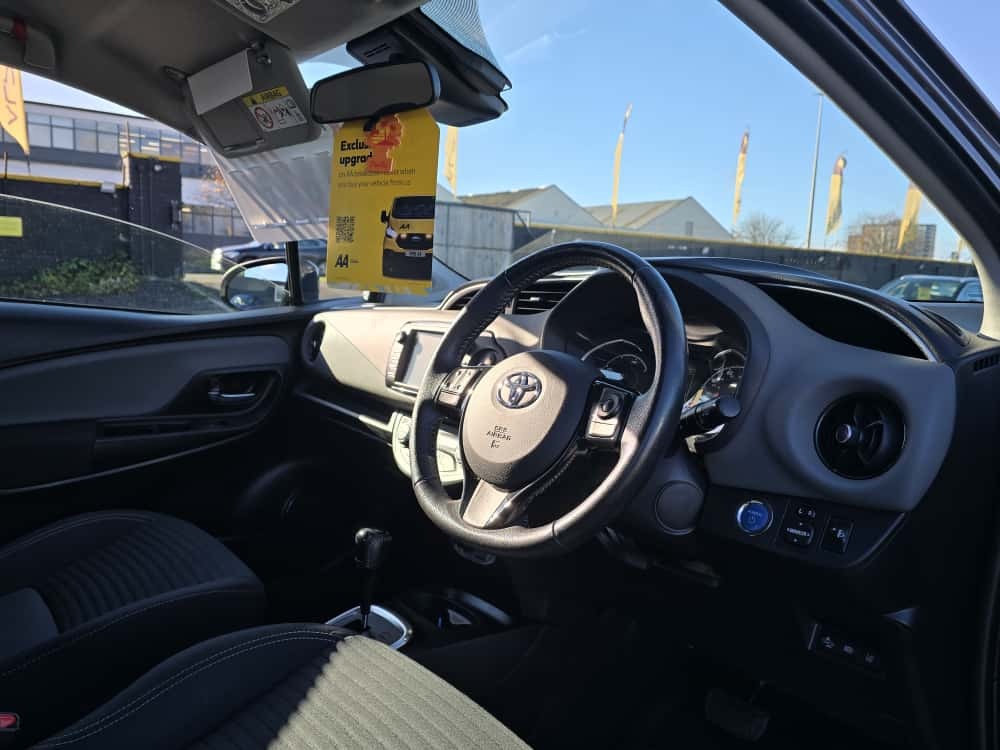 Used Toyota Yaris 2018 for sale - 76340858: Photo 4