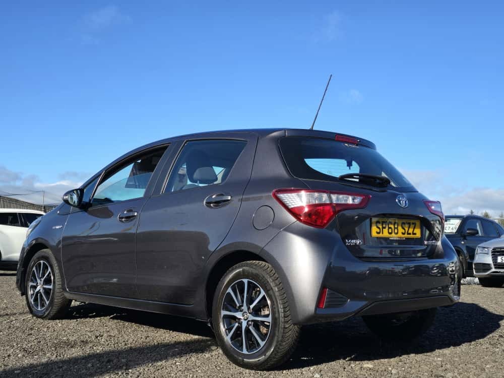 Used Toyota Yaris 2018 for sale - 76340858: Photo 7
