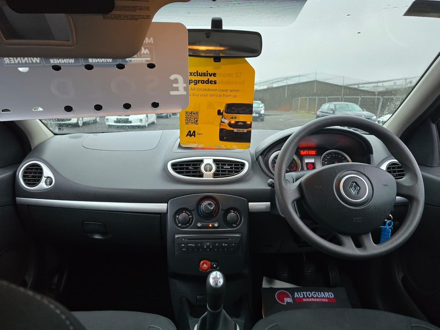 Used Renault Clio 2010 for sale - 77435335: Photo 16