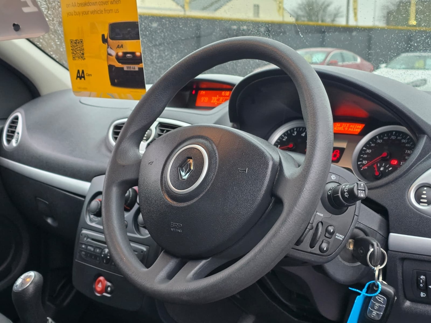 Used Renault Clio 2010 for sale - 77435335: Photo 4