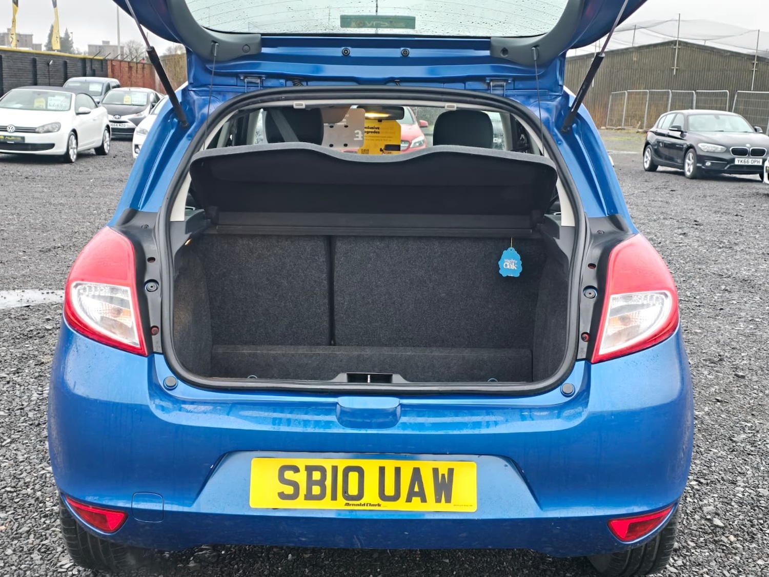 Used Renault Clio 2010 for sale - 77435335: Photo 9