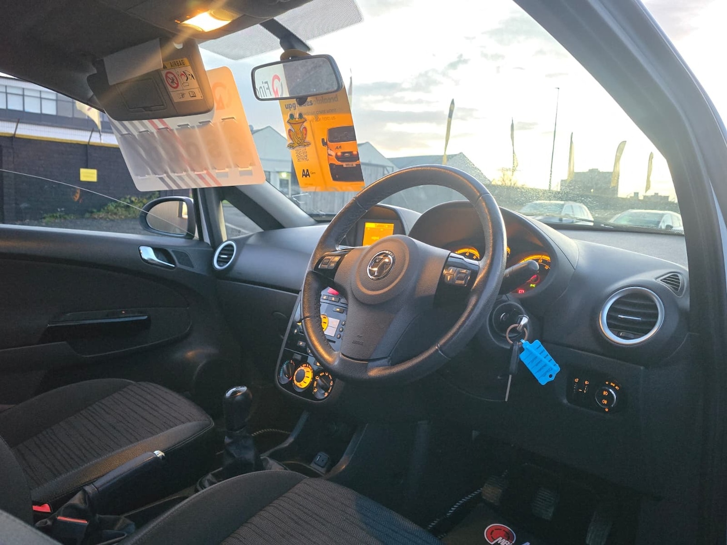 Used Vauxhall Corsa 2014 for sale - 76438287: Photo 4