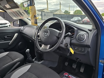 Used Dacia Sandero Stepway 2016 for sale - 75158101: Photo