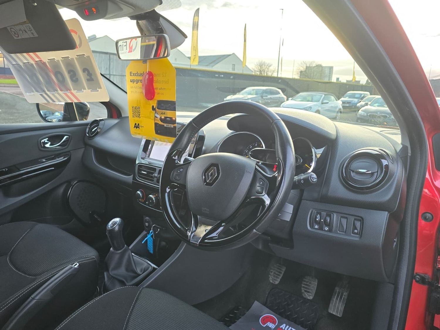 Used Renault Clio 2014 for sale - 77649980: Photo 4