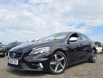 Used Volvo V40 2016 for sale - 79504001: Photo