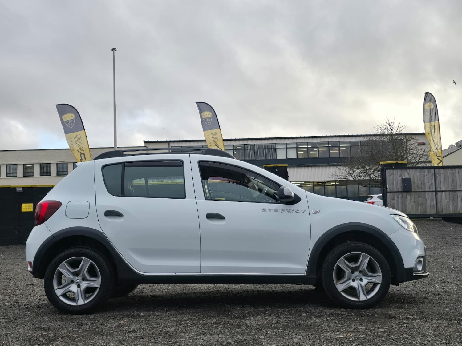 Used Dacia Sandero Stepway 2016 for sale - 77678922: Photo 16
