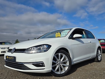 Used Volkswagen Golf 2017 for sale - 78412131: Photo