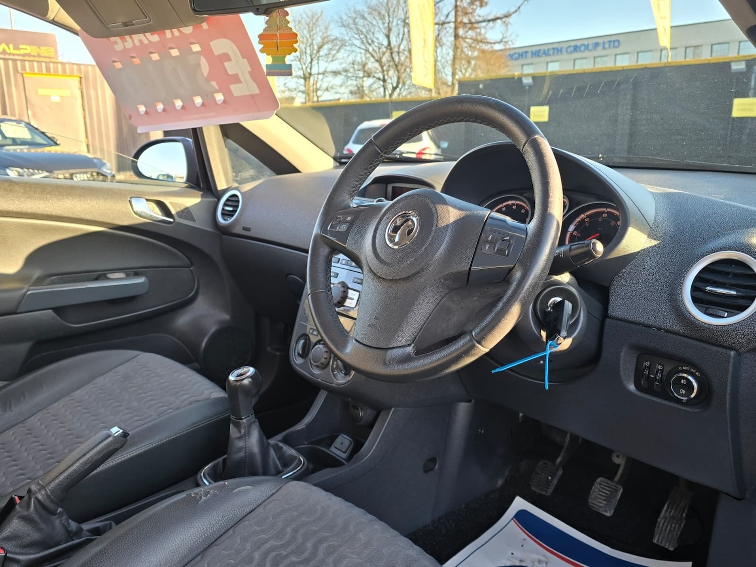 Used Vauxhall Corsa 2012 for sale - 77797030: Photo 3