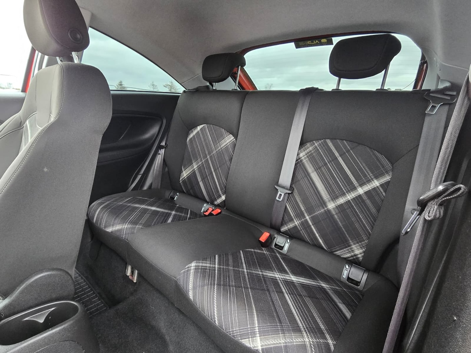 Used Vauxhall Corsa 2015 for sale - 77847459: Photo 9