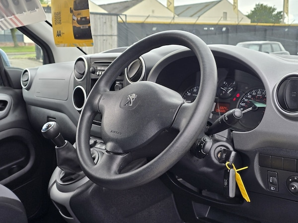 Used Peugeot Partner Tepee 2016 for sale - 75367861: Photo 8