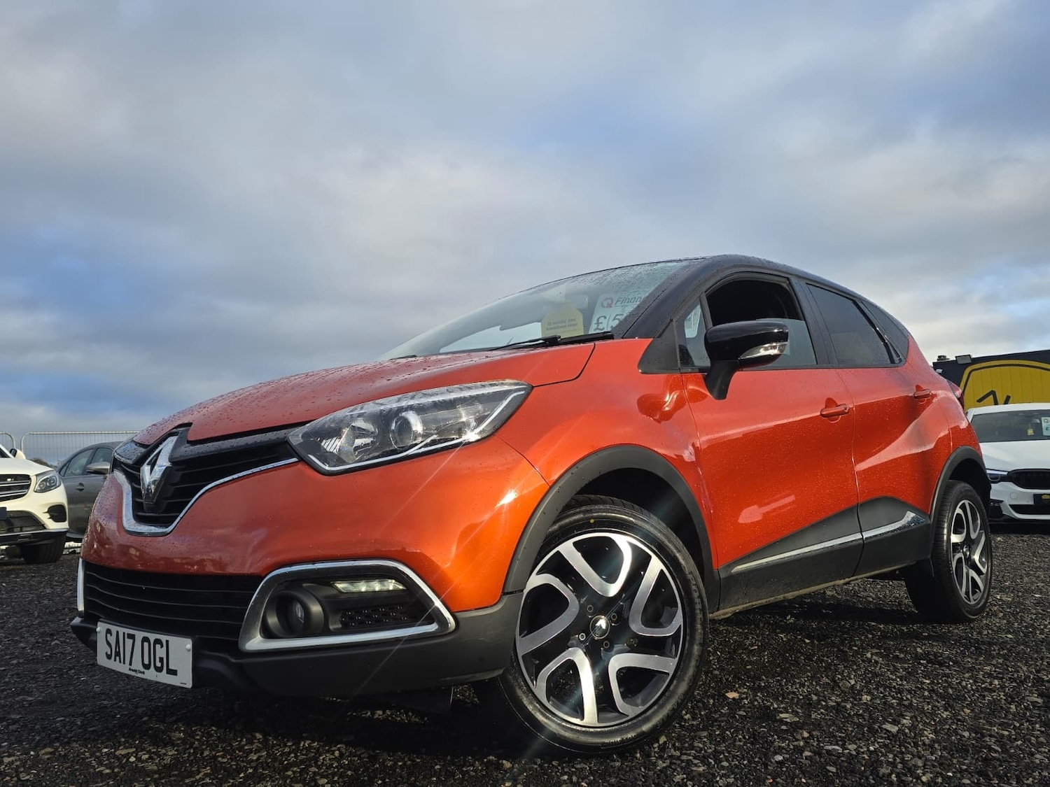 Used Renault Captur 2017 for sale - 76777362: Photo 2