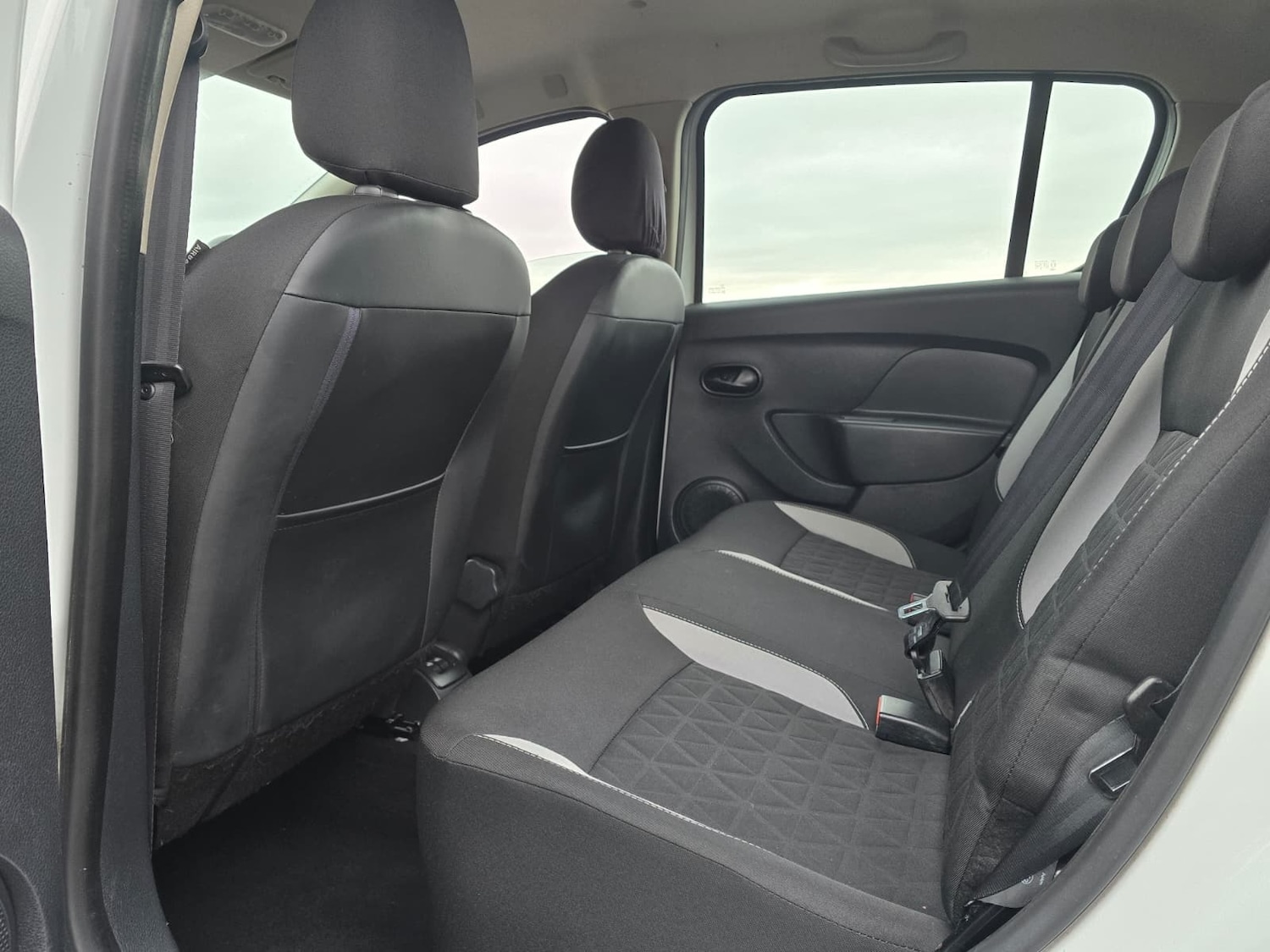 Used Dacia Sandero Stepway 2014 for sale - 78053175: Photo 8